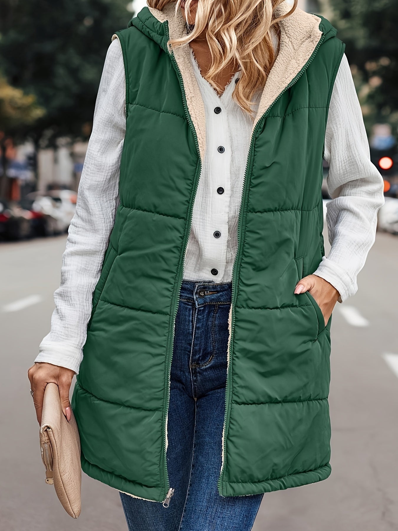 Warm vest met capuchon