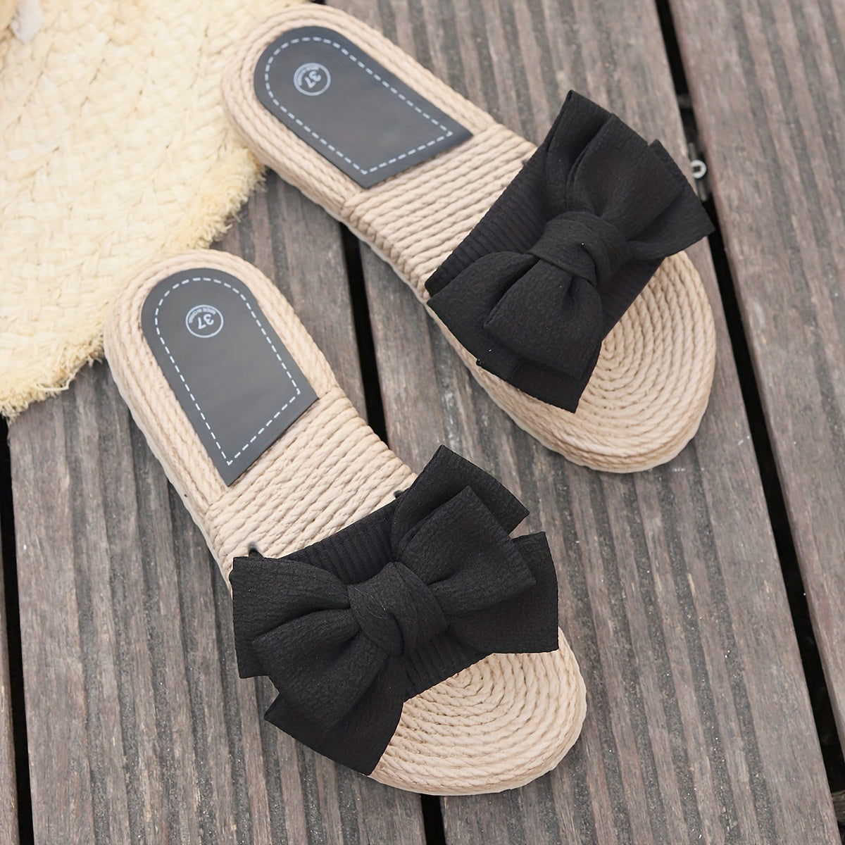 TIANA | Zwarte strik decor open teen platte slides