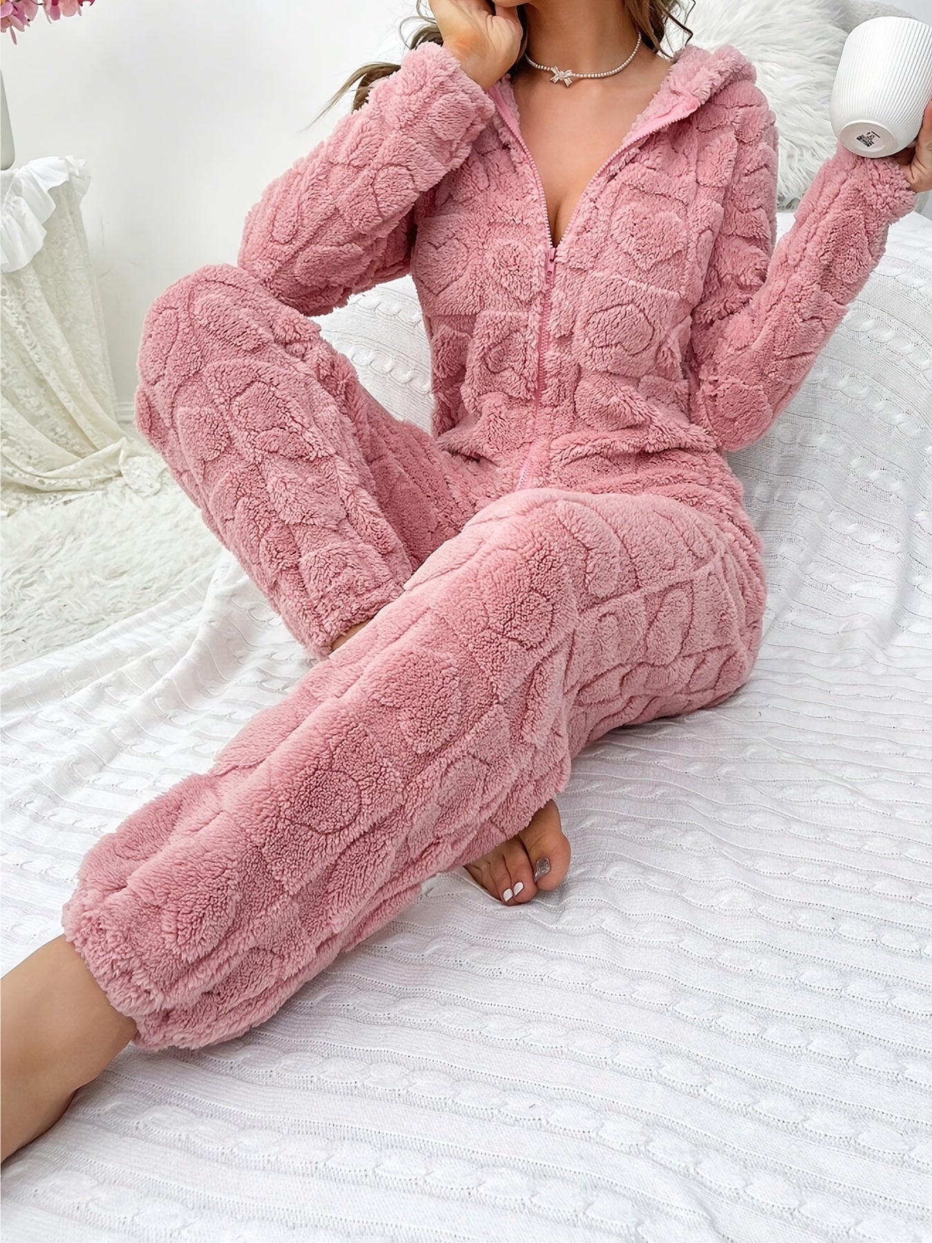 Hart Jacquard Fluffy Kapuzen-Nacht-Jumpsuit